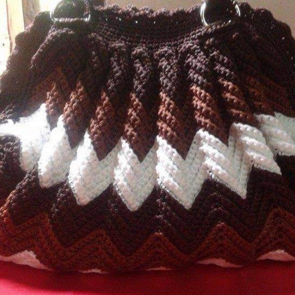 Chevron crochet bag of your color choice - Picture 7 of 13